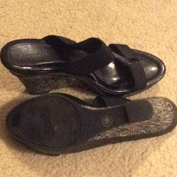 Charles David Wedges - Sz 9B - Picture 3 of 5